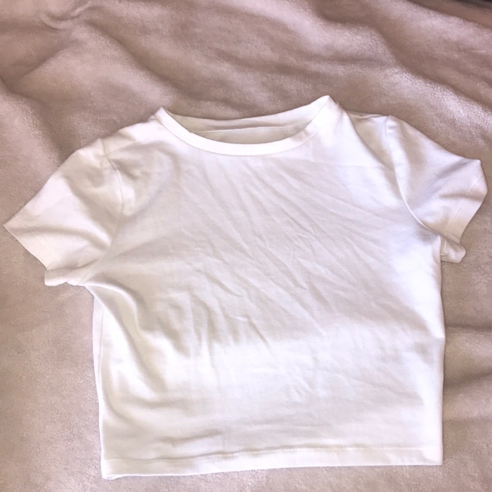 White crew neck crop toppp!